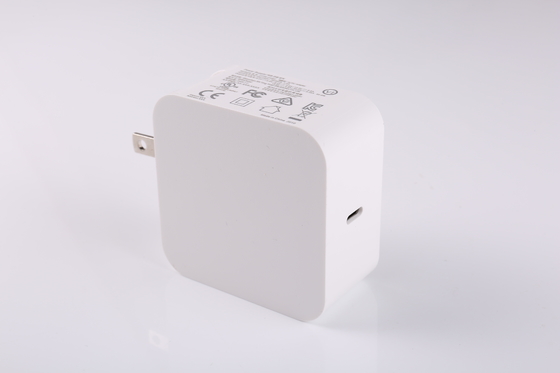 ABS PC 9V 3A 30W USB C पावर एडॉप्टर 5V 3A 12V 2A 15V 2A 20V 1.5A स्वनिर्धारित