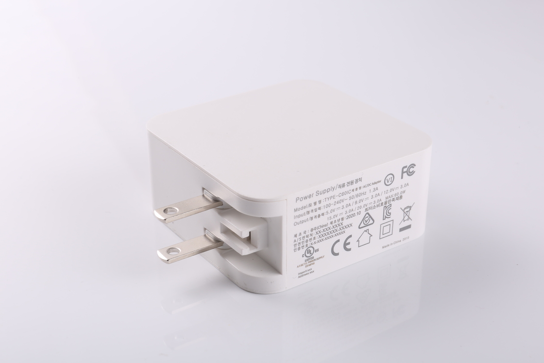 60W USB C यूनिवर्सल अडैप्टर 15V 20V 5V 12V USB पावर प्लग वॉल अडैप्टर