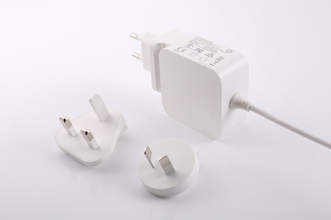 ABS PC 9V 3A 30W USB C पावर एडॉप्टर 5V 3A 12V 2A 15V 2A 20V 1.5A स्वनिर्धारित